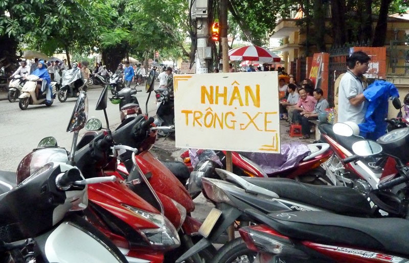 Giám đốc Sở GTVT Hà Nội: 'Người dân đồng tình ủng hộ tăng giá trông xe'