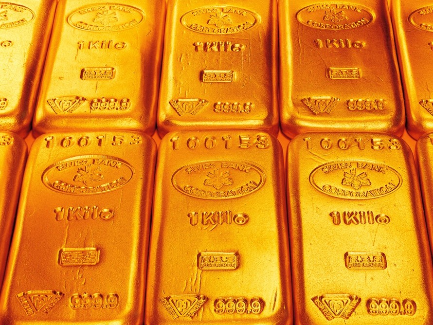 Giá vàng 15/12: Đồng USD sụt giảm khiến vàng có dấu hiệu 'hồi sinh'