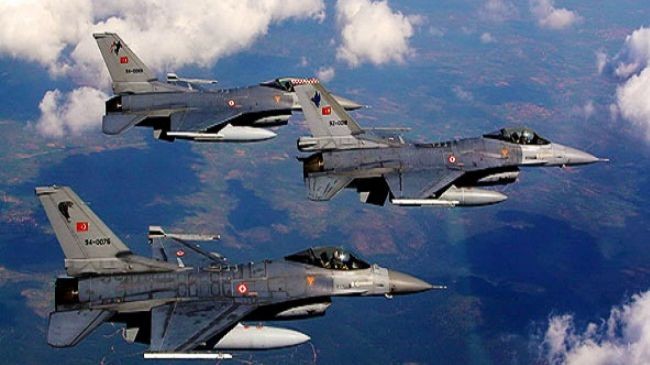 Chiến sự Syria: Thổ Nhĩ Kỳ ném bom sân bay Menagh 