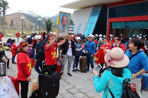 Các CĐV kéo sang Trung Quốc cổ vũ đội tuyển U23 Việt Nam. Ảnh: ANTĐ