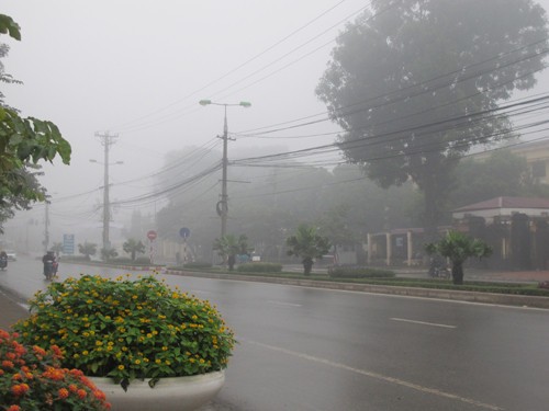 Miền Bắc có mưa phùn và sương mù, Nam Bộ ngày nắng đêm mưa