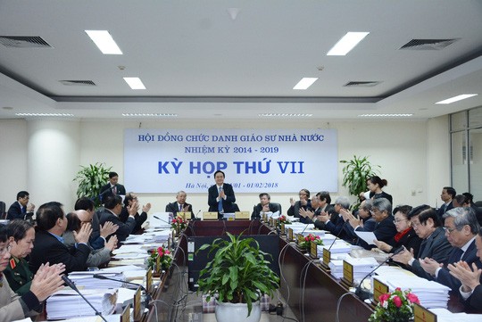 Bộ trưởng Phùng Xuân Nhạ chủ trì một cuộc họp của HĐCDGSNN - Ảnh: HĐCDGSNN