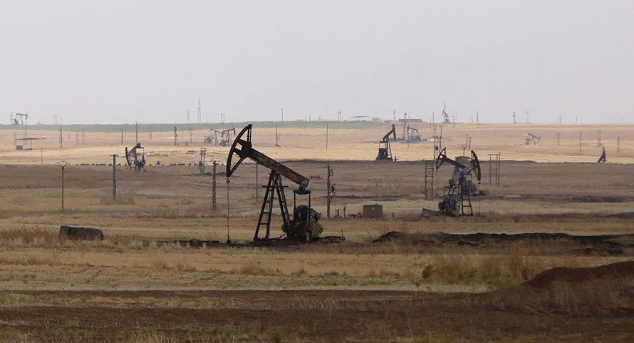Syria cáo buộc Mỹ sử dụng IS cho mục đích kiểm soát các mỏ dầu