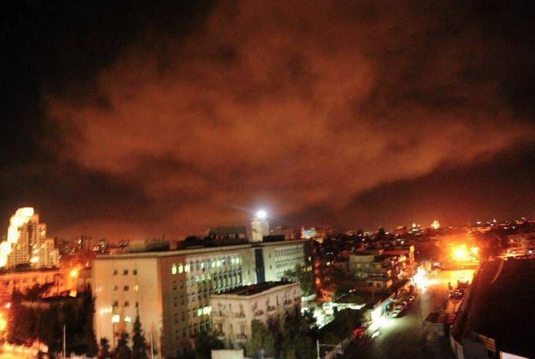 Liên quân Anh, Pháp và Mỹ tấn công phủ đầu Damascus bằng tên lửa Tomahawk