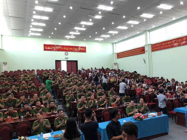 Các chiến sĩ PCCC có mặt tại buổi lễ tri ân. Ảnh: Vietnamnet
