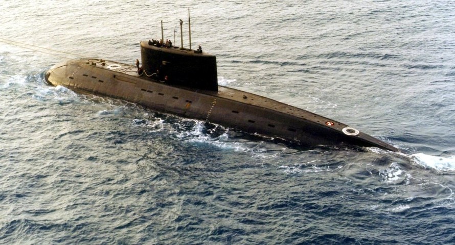 Tàu ngầm Nga 'săn đuổi' tàu ngầm Anh trên vùng biển của Syria 