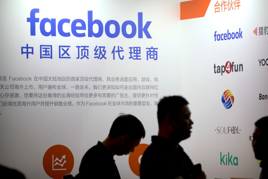 Facebook cho 4 công ty Trung Quốc truy cập dữ liệu người dùng