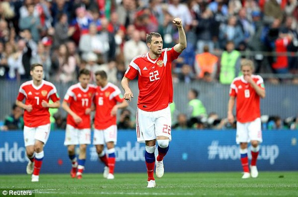 Tiền đạo đội tuyển Nga nóng lòng đụng độ Ronaldo cùng tuyển Bồ Đào Nha