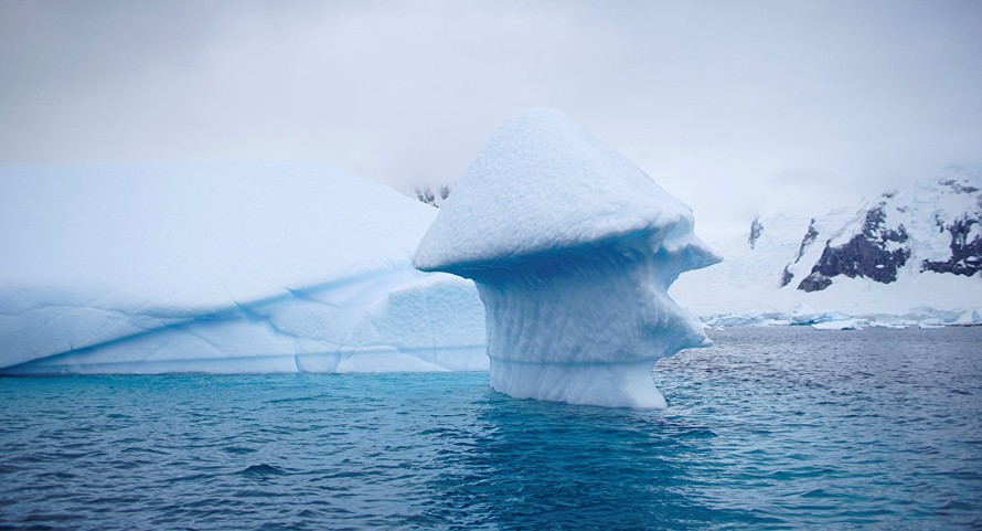 UAE lên kế hoạch kéo núi băng từ Nam Cực về Trung Đông