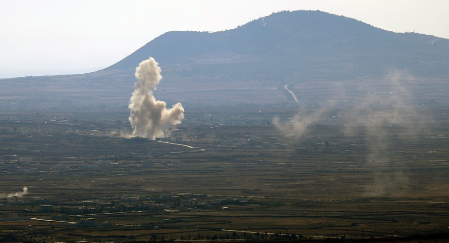 Chiến sự Syria: Israel không kích quân đội Syria tại Quneitra 