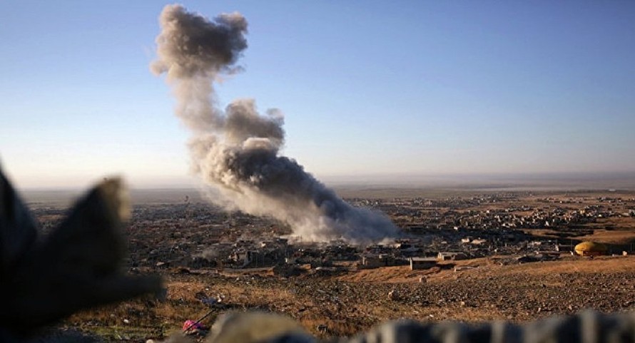 Chiến sự Syria: Liên quân Mỹ ném bom vào thường dân tại tỉnh Deir Ezzor