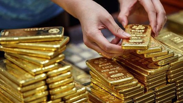 Giá vàng ngày 1/8: Đồng USD tăng cao kìm hãm kim quý vàng