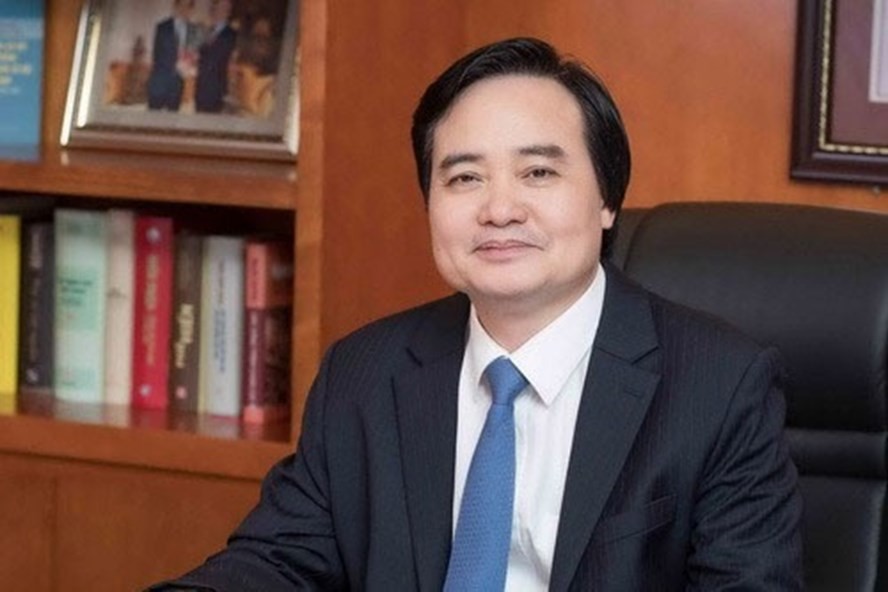 Bộ trưởng Bộ Giáo dục và Đào tạo Phùng Xuân Nhạ làm thành viên Ủy ban Quốc gia về Chính phủ điện tử
