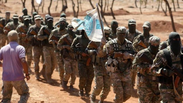 Chiến sự Syria: Nhóm phiến quân bắt đầu giao nộp vũ khí tại Idlib