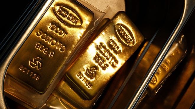Thị trường chứng khoán lao dốc khiến nhà đầu tư đổ xô sang vàng