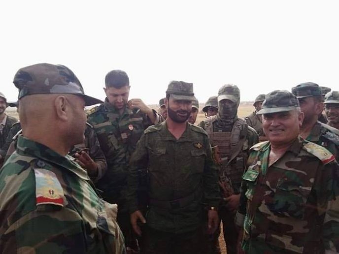 Thiếu tướng Suheil Al-Hassan (chính giữa ảnh). Ảnh: AMN