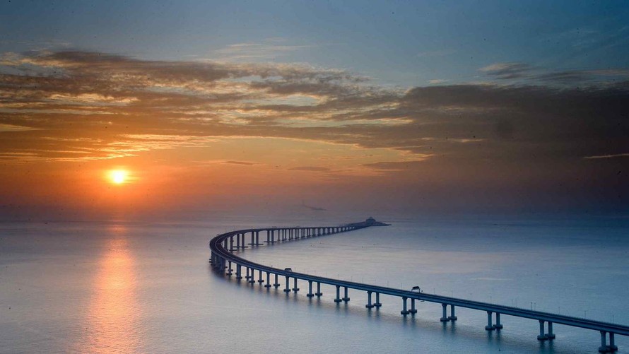 Chùm ảnh: Cây cầu vượt biển dài nhất thế giới của Trung Quốc