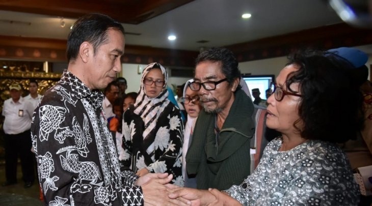 Tổng thống Indonesia Joko Widodo chia buồn với các gia đình có người thân tử nạn trên chuyến bay JT 610. Ảnh: ANTARA