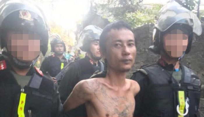 Đối tượng Tuấn bị lực lượng chức năng bắt giữ. Ảnh: Facebook