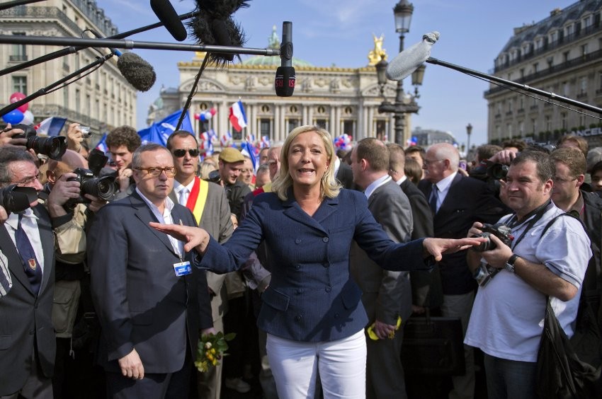 Bà Le Pen kêu gọi giải tán Hạ viện để giải quyết khủng hoảng tại Pháp
