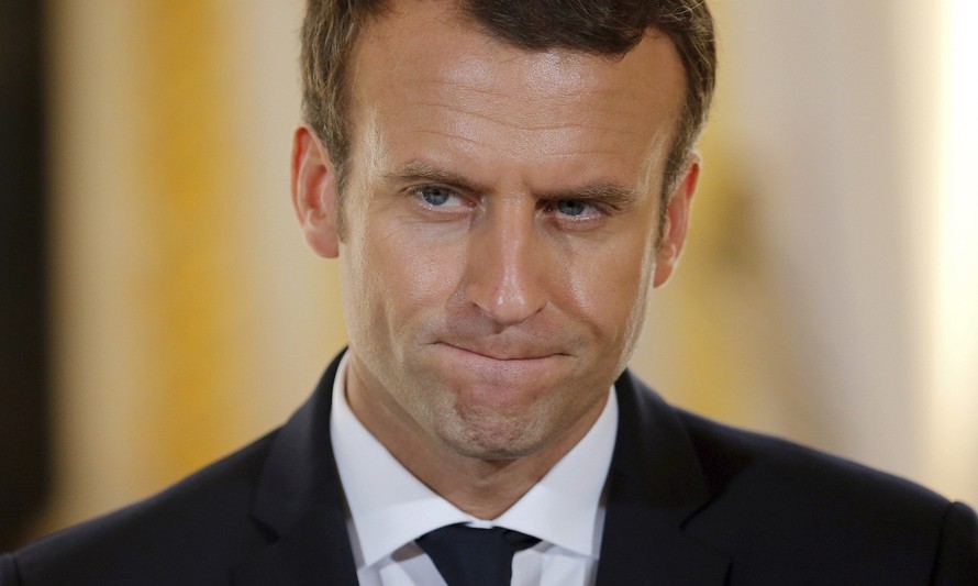 Tổng thống Pháp chấp nhận đàm phán với phe 'áo vàng'