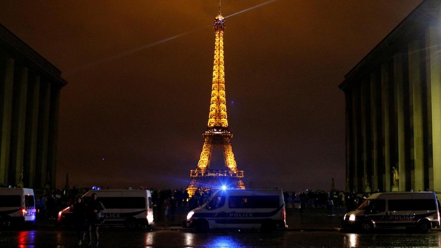 Paris sẽ đóng cửa Tháp Eiffel vào cuối tuần do lo ngại làn sóng biểu tình
