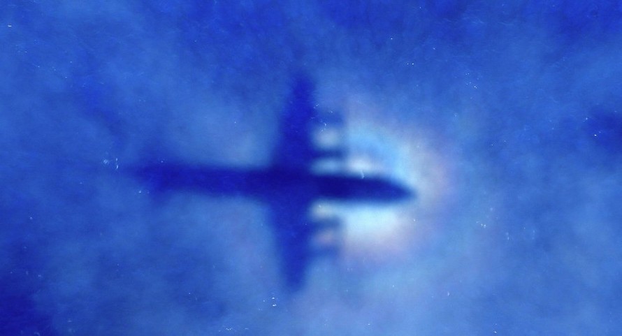 Các phi công của MH370 đã cố gắng hạ cánh sau khi máy bay bốc cháy