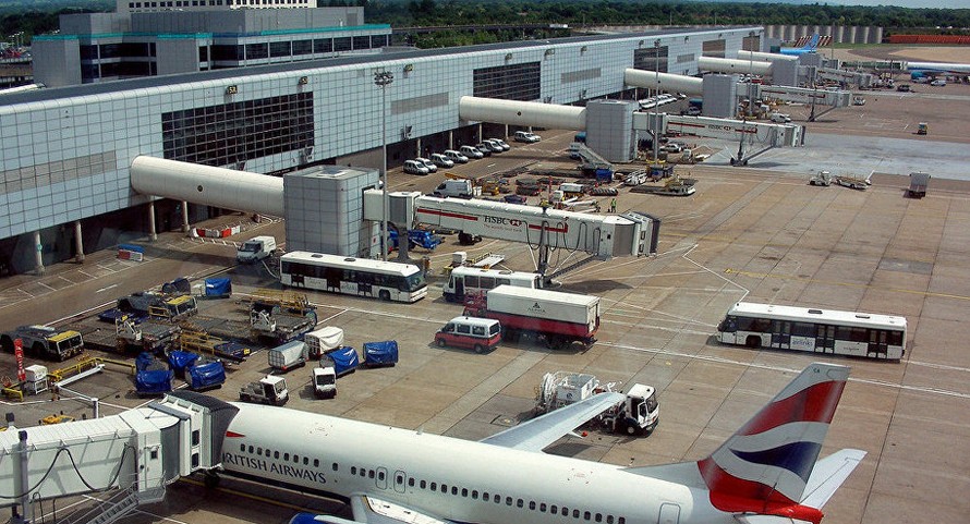 Cảnh sát Anh bắt giữ hai nghi phạm liên quan đến sự cố tại sân bay Gatwick
