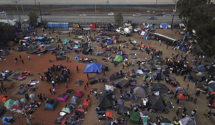 Một nơi trú ẩn cho người tị nạn Trung Mỹ tại thành phố Tijuana, Mexico. Ảnh: Washington Times