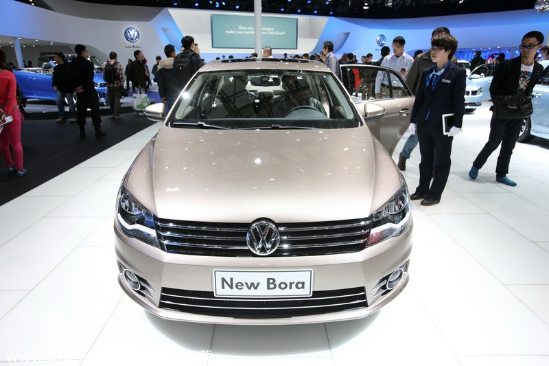 Trung Quốc: Doanh số xe hơi giảm lần đầu tiên sau 20 năm