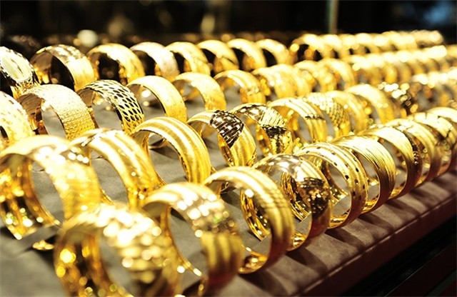 Giá vàng ngày 22/1: Đồng USD tăng khiến kim quý vàng trượt giá