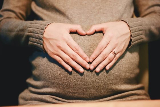 Trẻ sơ sinh có nguy cơ mắc dị tật tim bẩm sinh do biến đổi khí hậu