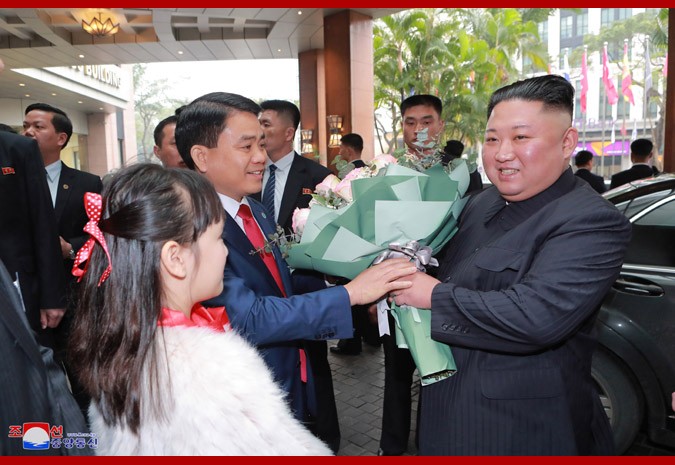 Truyền thông Triều Tiên đưa tin rầm rộ về chuyến đi của ông Kim tới Hà Nội