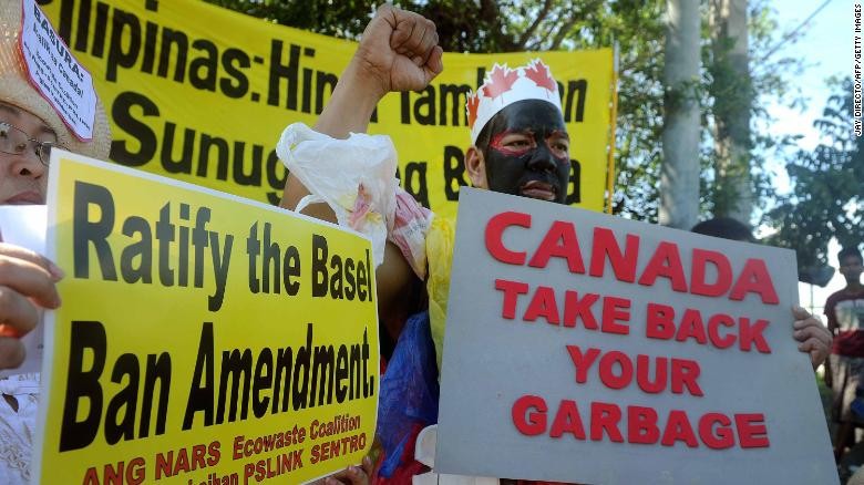 Philippines triệu hồi đại sứ tại Canada do căng thẳng rác thải