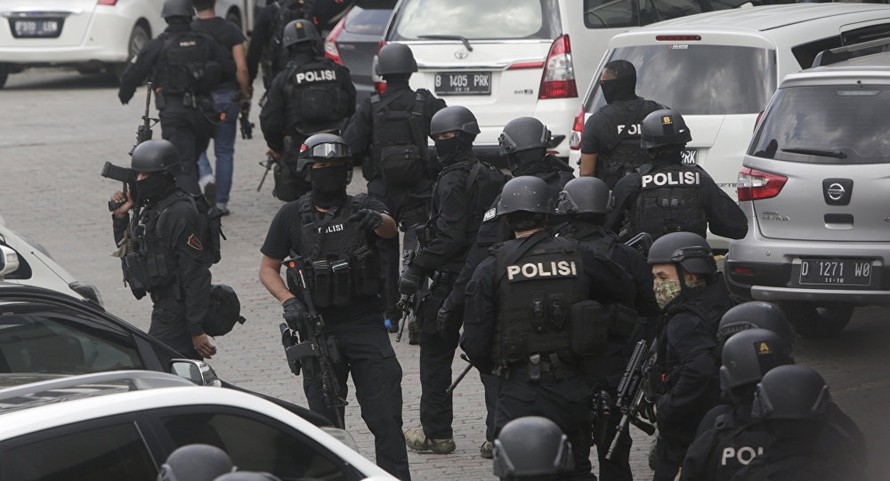 Biểu tình tại thủ đô Indonesia buộc cảnh sát sử dụng hơi cay