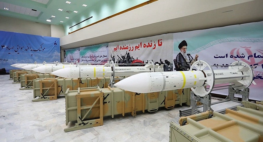 Iran từ chối đàm phán chương trình phát triển tên lửa