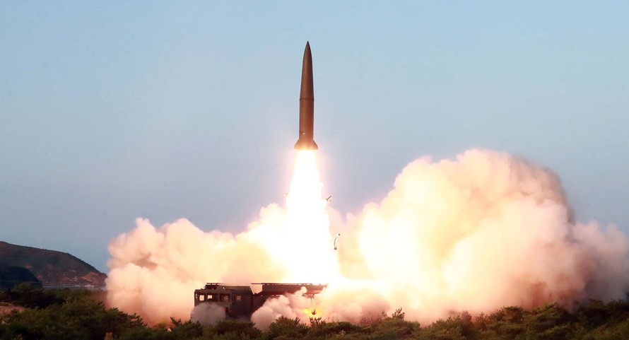 Triều Tiên phóng tên lửa lần 4, cảnh báo Mỹ-Hàn tập trận