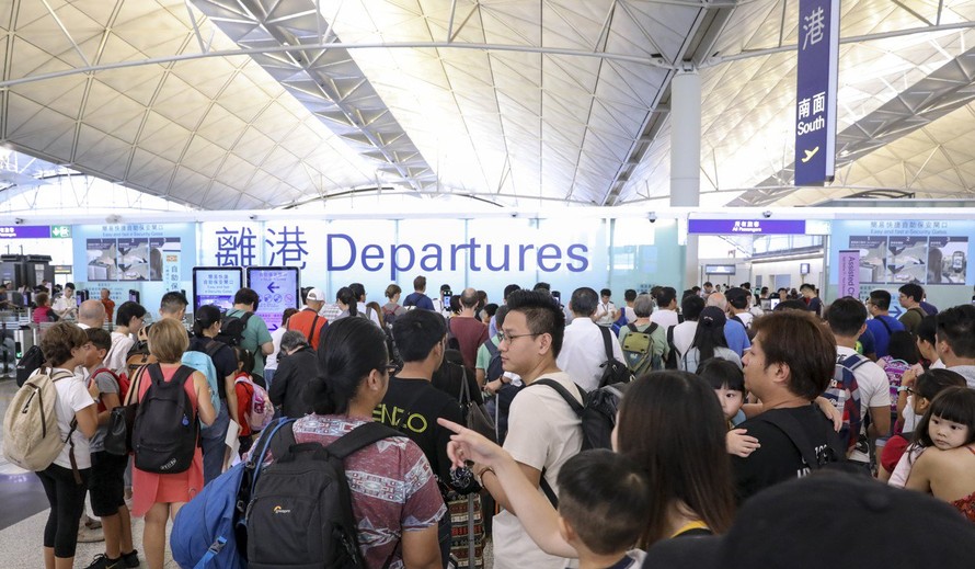 Tòa án Hong Kong ban hành lệnh cấm biểu tình tại sân bay