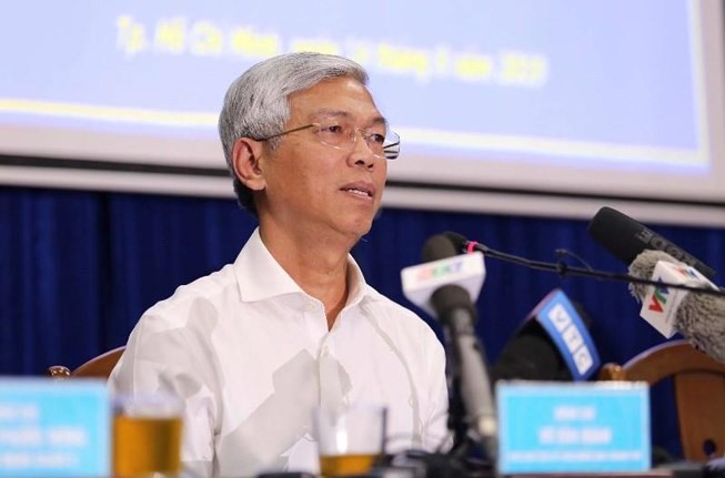 Ông Võ Văn Hoan - Phó Chủ tịch TP.HCM điều hành buổi họp báo. Ảnh: PLO