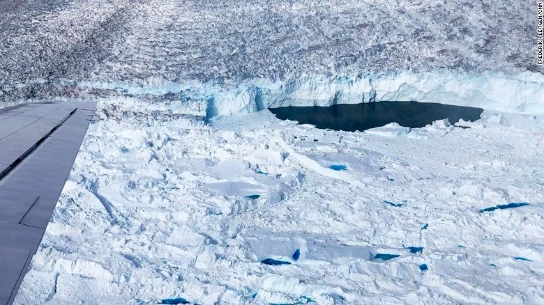 Băng trên đảo Greenland đang tan chảy với tốc độ kỷ lục