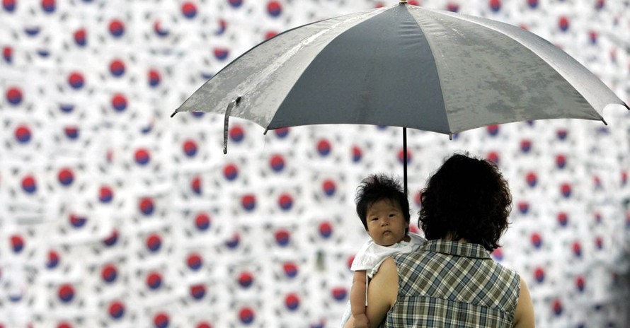 Tỷ suất sinh của Hàn Quốc tụt xuống mức kỷ lục