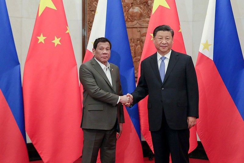 Bỏ qua tranh chấp, ông Duterte sẽ nhận được 'món hời' từ Trung Quốc
