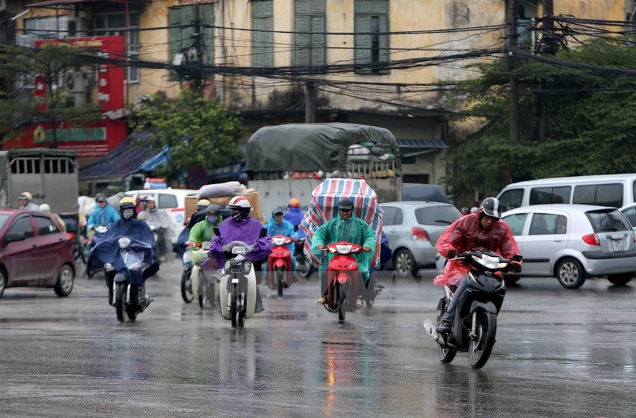 Thời tiết ngày 14/9: Bắc Bộ ngày hửng nắng, Trung Bộ có mưa dông