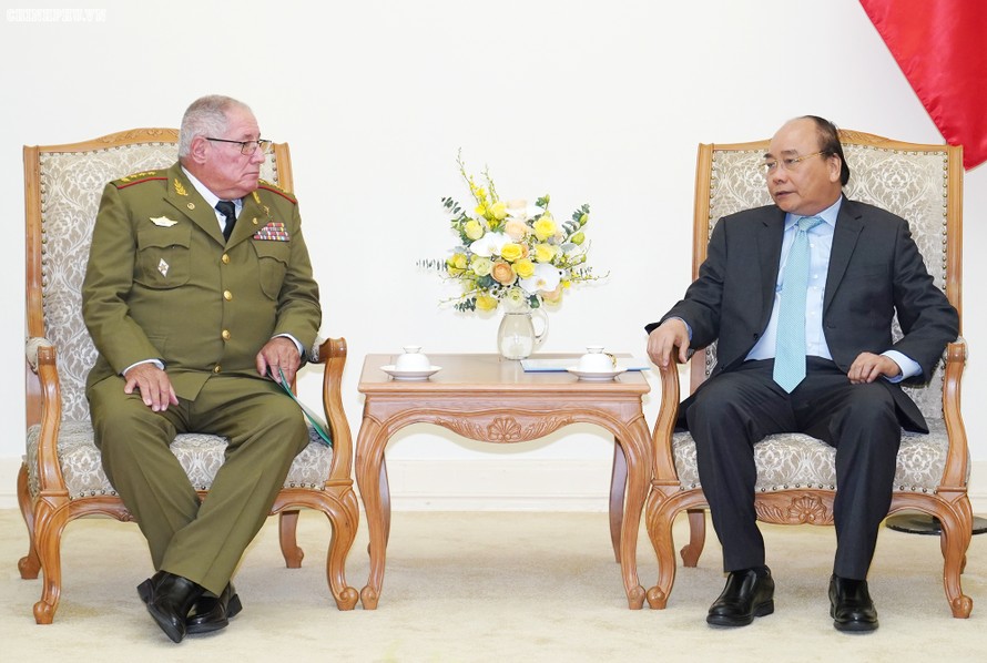 Thủ tướng tiếp Tổng Tham mưu trưởng các Lực lượng vũ trang cách mạng Cuba