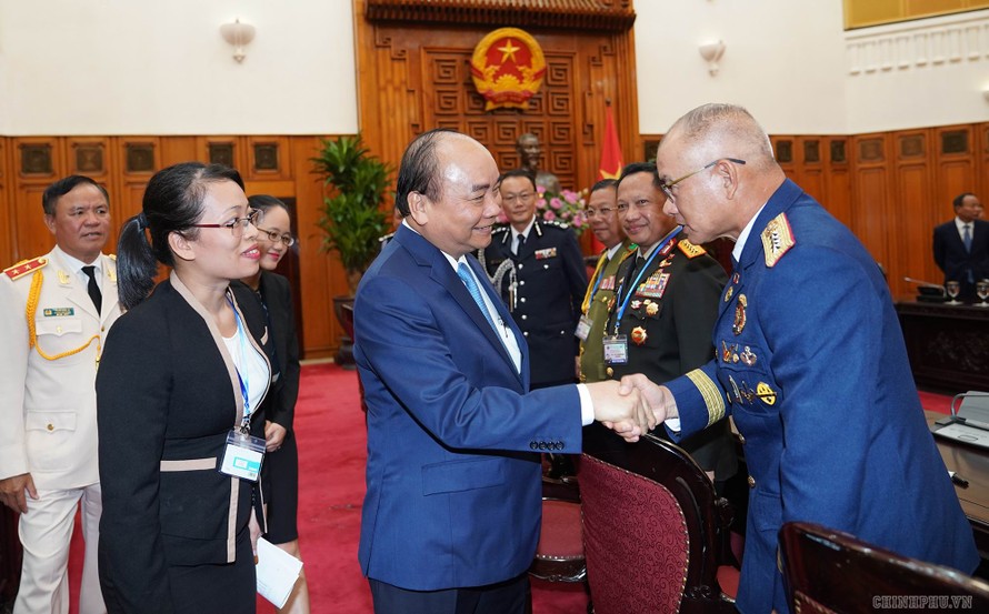 Thủ tướng tiếp các Trưởng đoàn dự Hội nghị Tư lệnh Cảnh sát các nước ASEAN lần thứ 39 tại Việt Nam. Ảnh: VGP