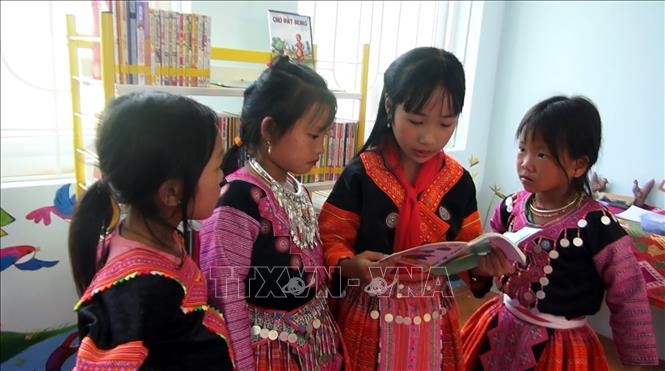 Nâng cao văn hóa đọc cho học sinh dân tộc Mông