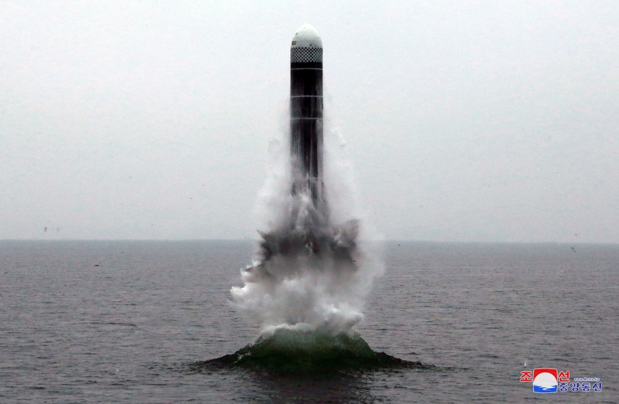 Triều Tiên xác nhận thử nghiệm thành công tên lửa đạn đạo phóng từ tàu ngầm
