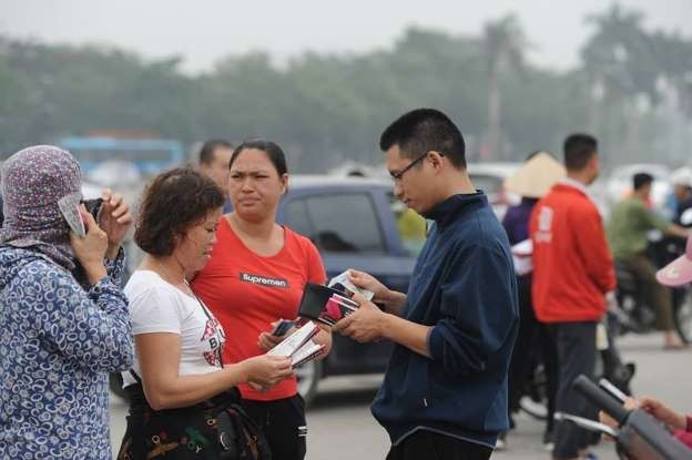 Vé chợ đen trận Việt Nam gặp Malaysia tăng gấp 4 lần