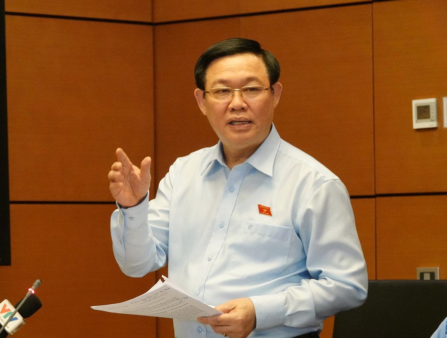 Phó Thủ tướng Vương Đình Huệ phát biểu tại phiên họp tổ. Ảnh: VGP