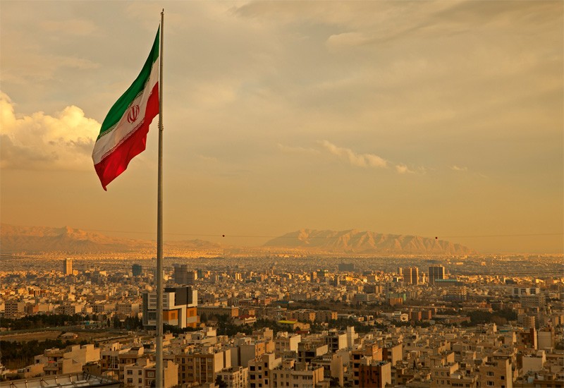 Iran phát hiện mỏ dầu có trữ lượng 53 tỷ thùng